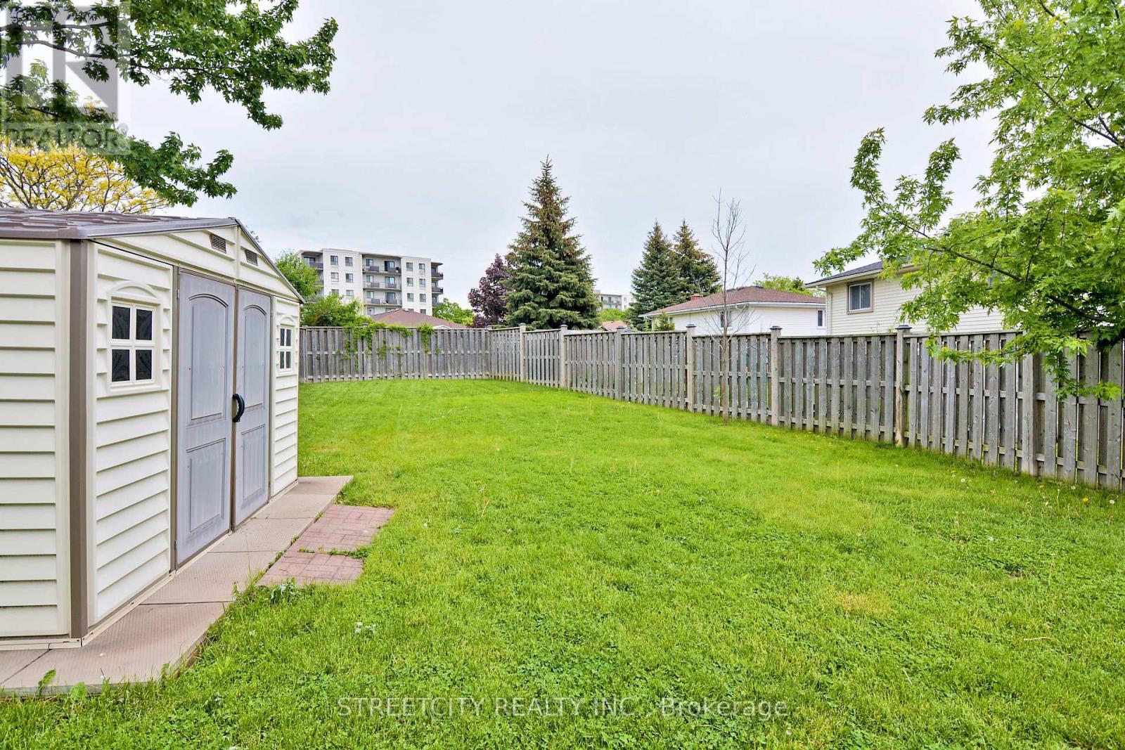 22 Erica Crescent S, London South, Ontario  N6E 3P4 - Photo 31 - X12826770