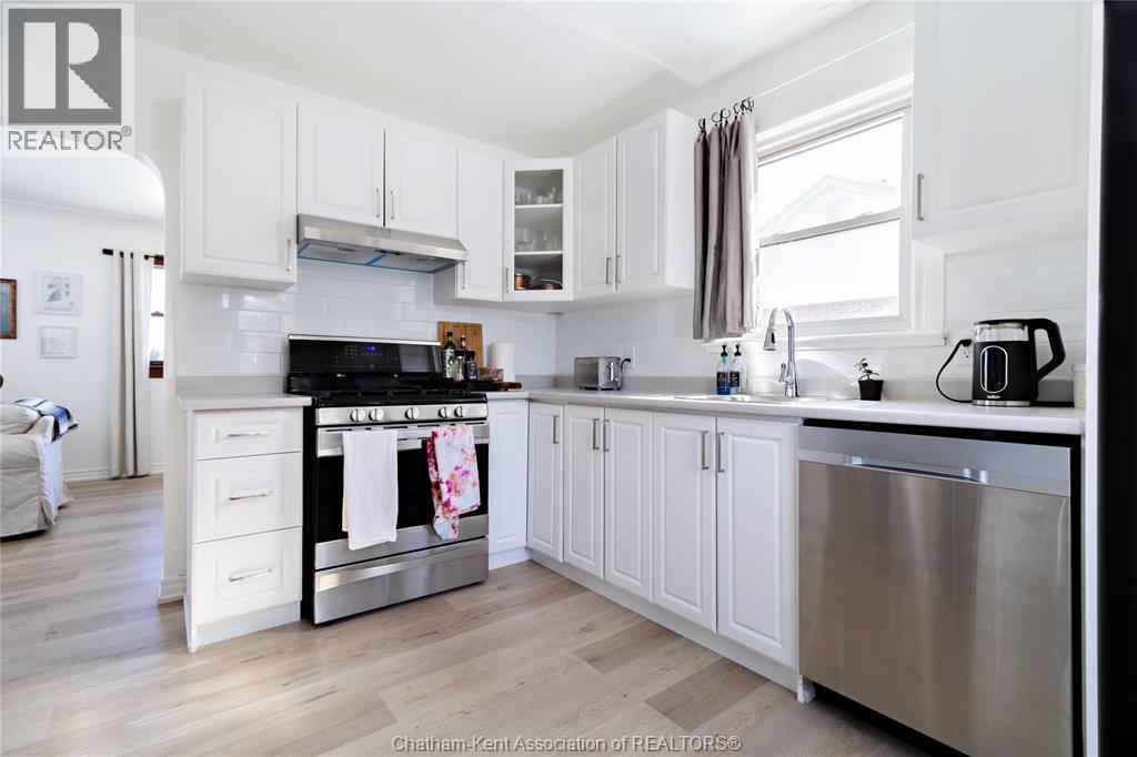 24 Simonton Drive, Chatham, Ontario  N7M 5C6 - Photo 16 - 26003898