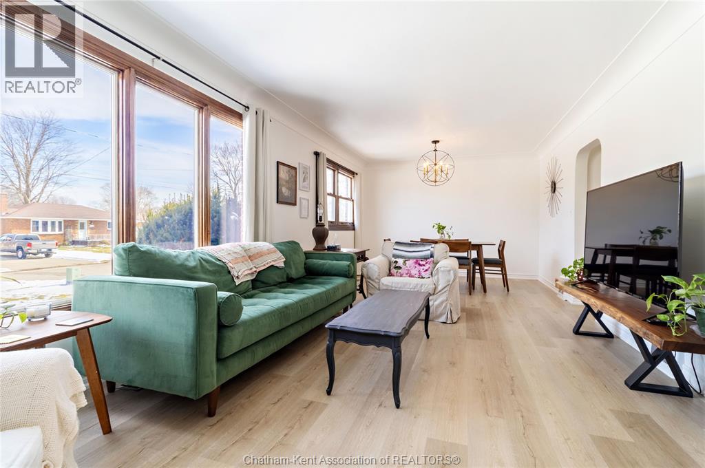 24 Simonton Drive, Chatham, Ontario  N7M 5C6 - Photo 6 - 26003898