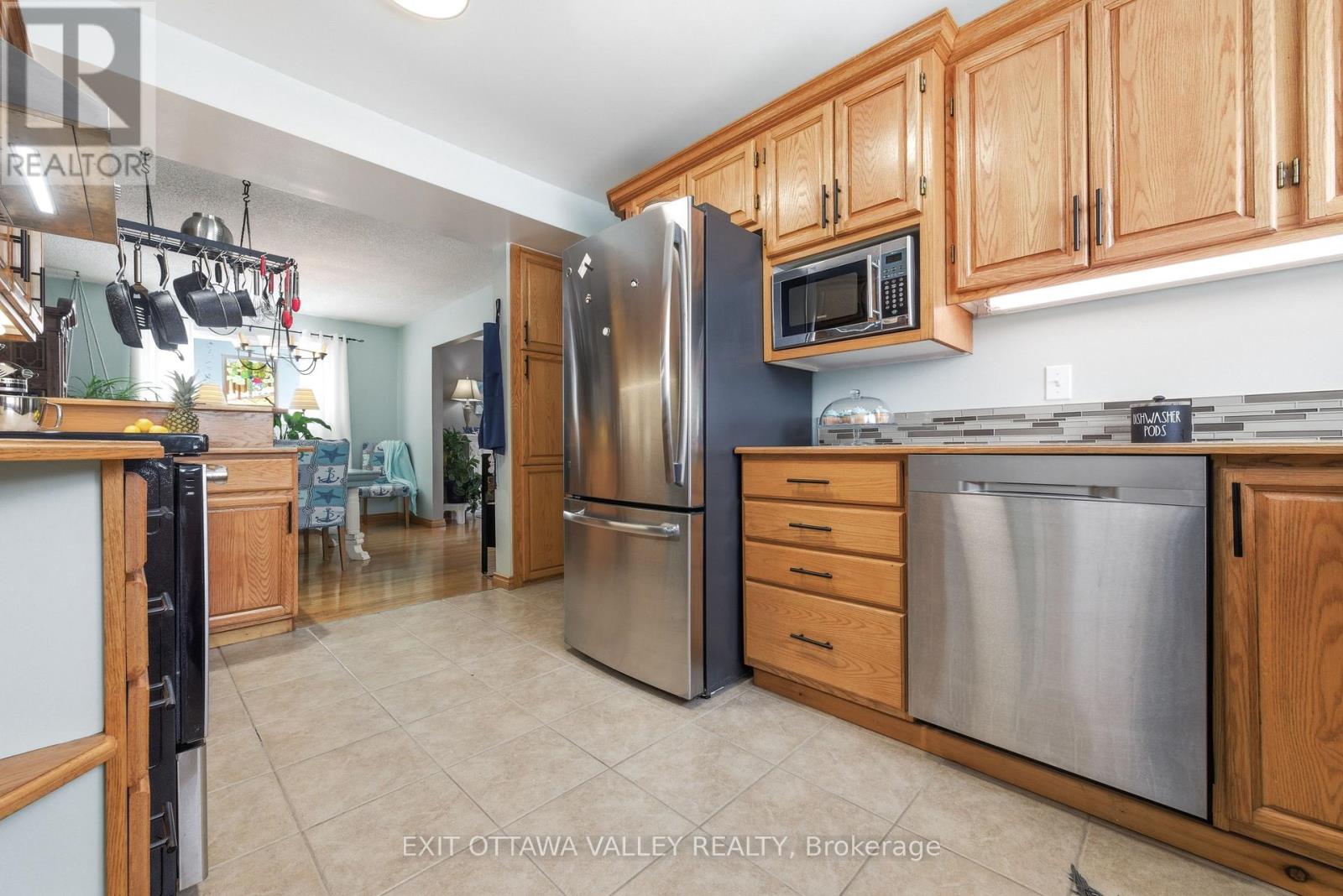 38 Thomas Street, Deep River, Ontario  K0J 1P0 - Photo 18 - X12826786