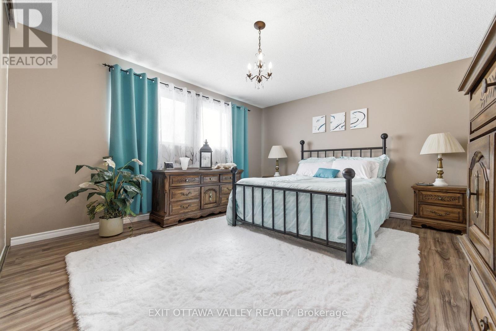 38 Thomas Street, Deep River, Ontario  K0J 1P0 - Photo 25 - X12826786