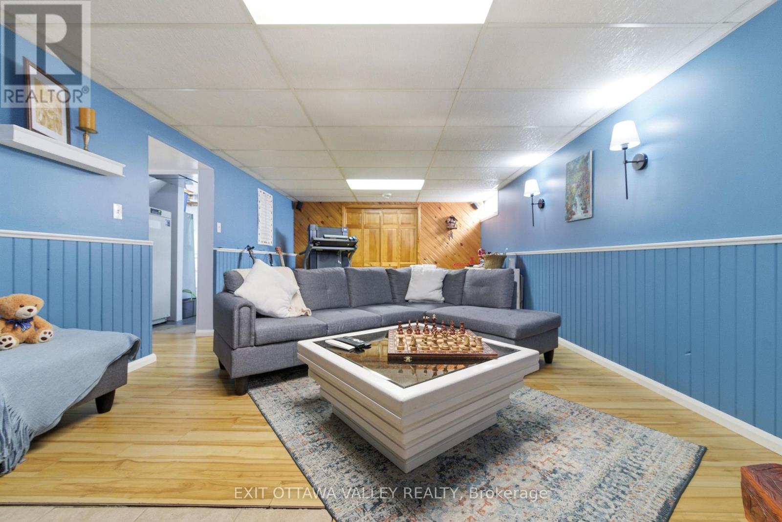 38 Thomas Street, Deep River, Ontario  K0J 1P0 - Photo 33 - X12826786