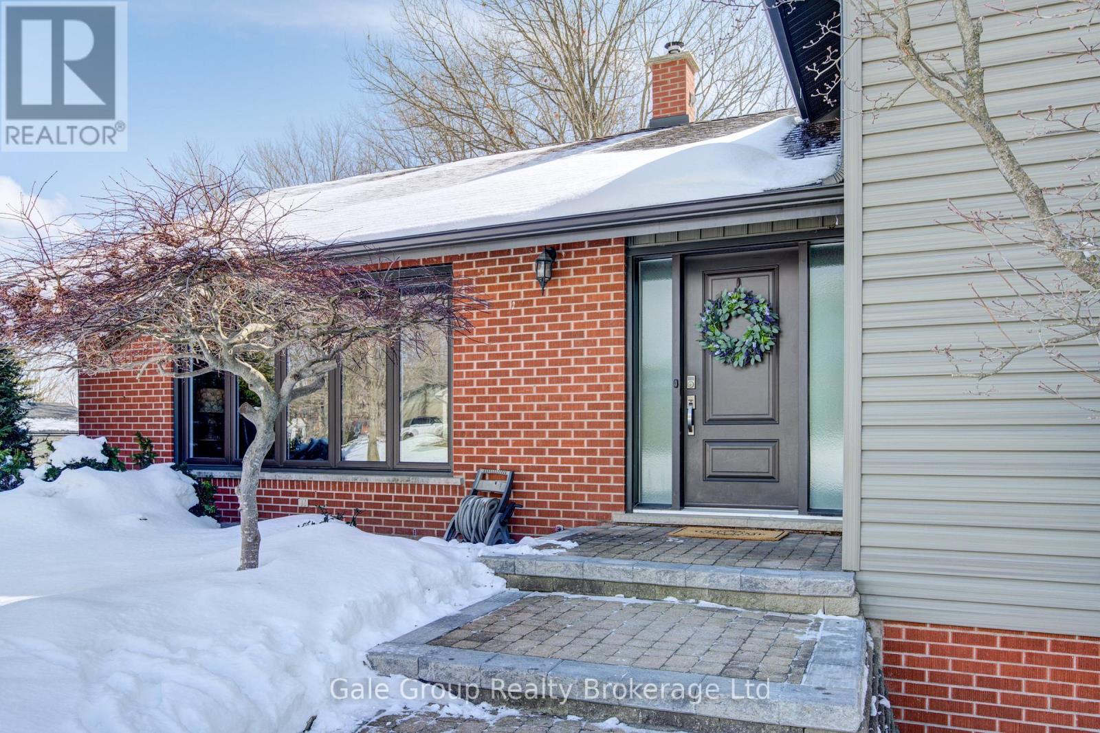 11 Robin Street S, South-West Oxford, Ontario  N4S 7V6 - Photo 2 - X12826678