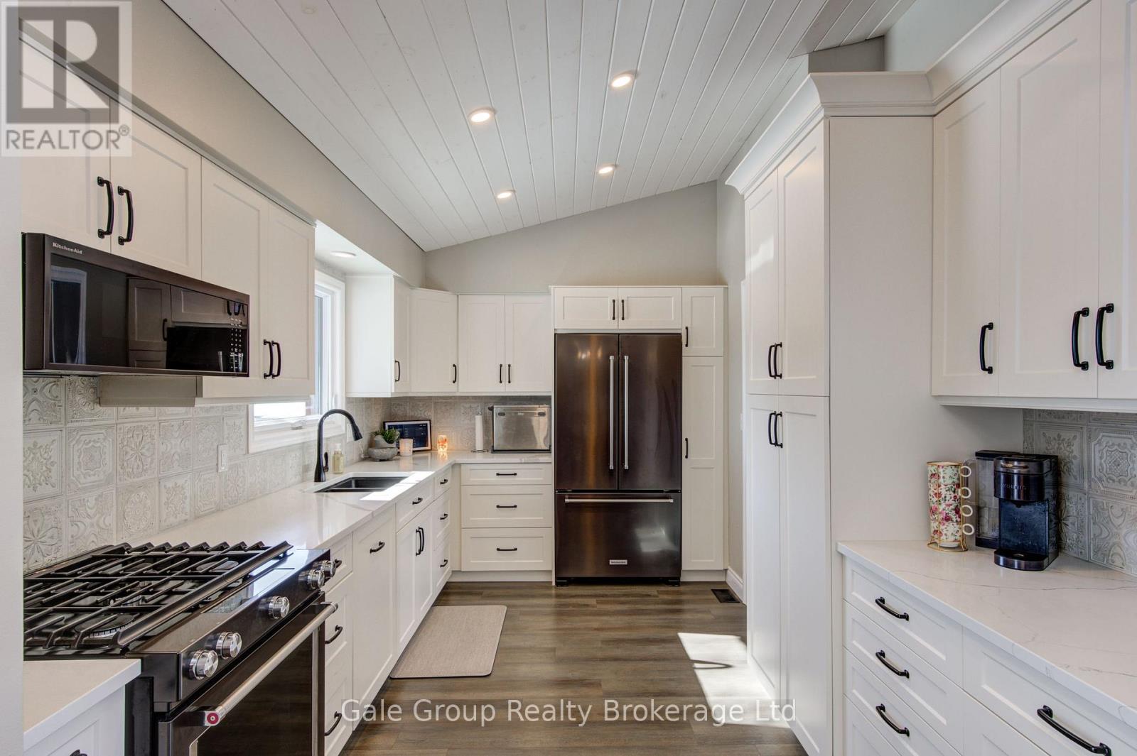 11 Robin Street S, South-West Oxford, Ontario  N4S 7V6 - Photo 7 - X12826678