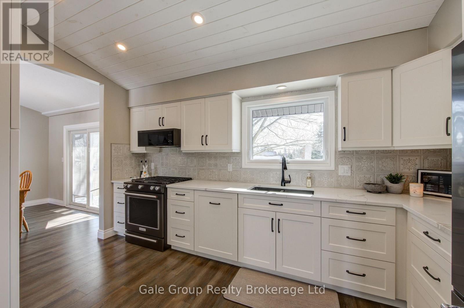 11 Robin Street S, South-West Oxford, Ontario  N4S 7V6 - Photo 8 - X12826678