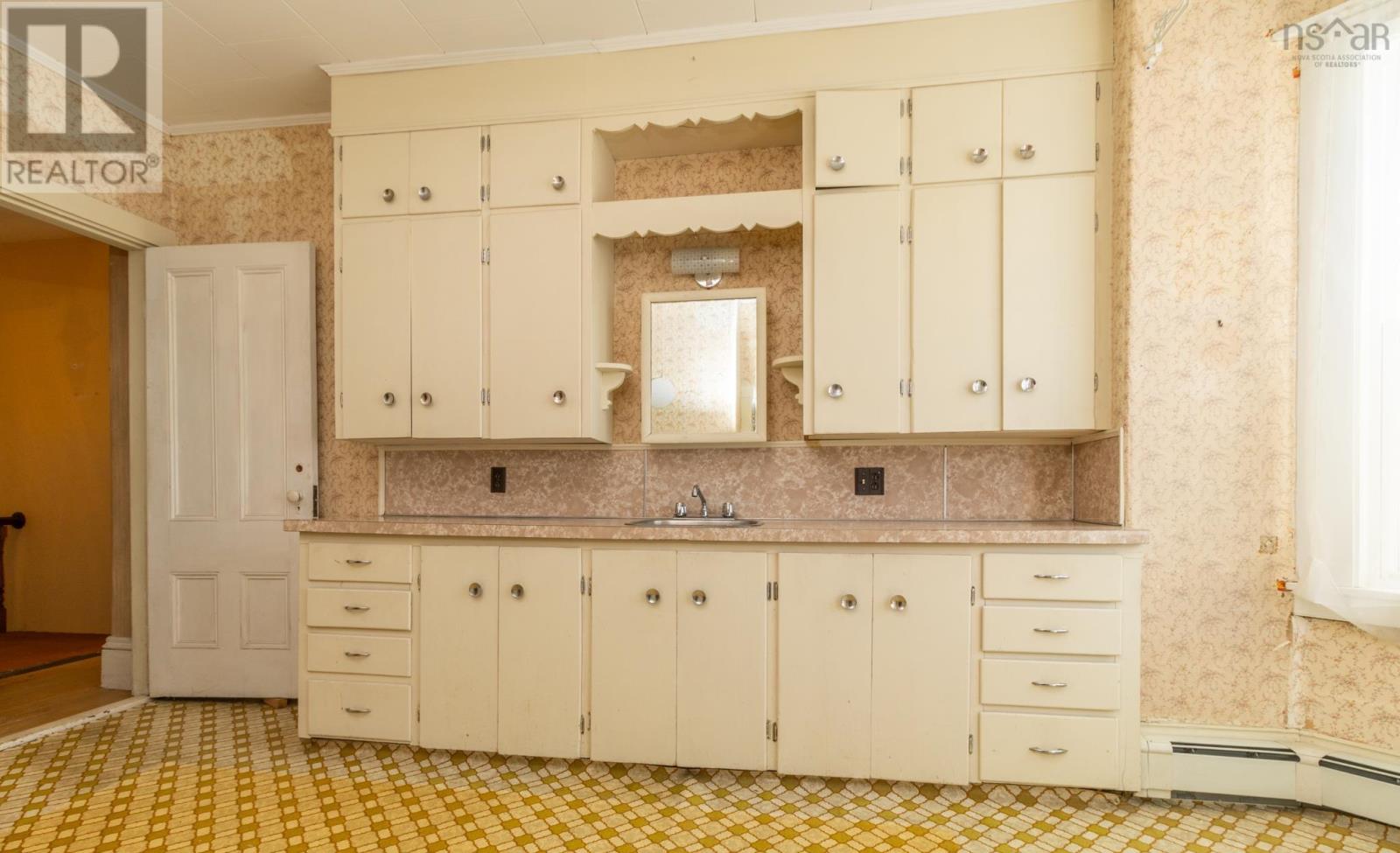 48 Albert Street, Yarmouth, Nova Scotia  B5A 3N6 - Photo 28 - 202603492