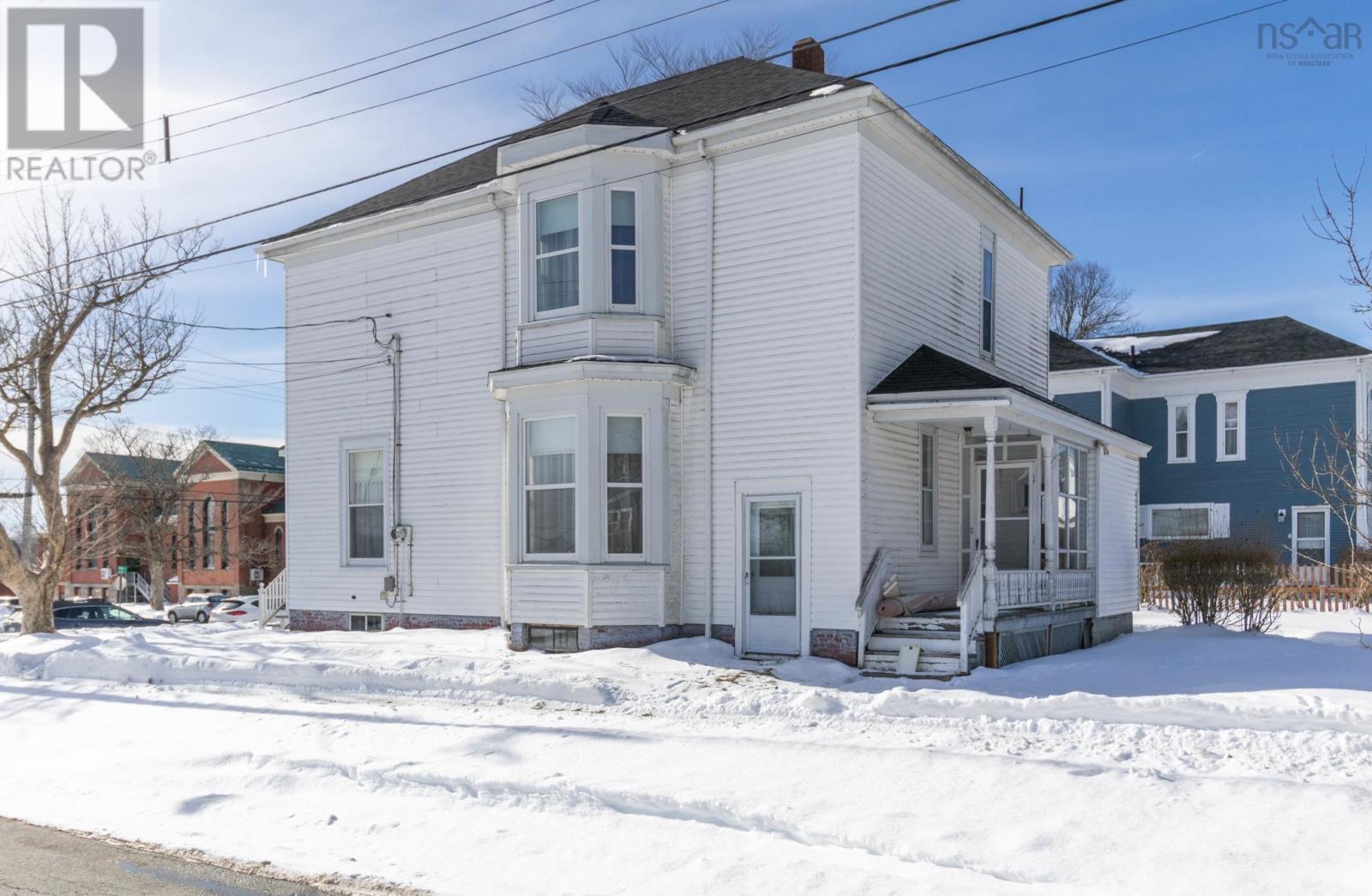 48 Albert Street, Yarmouth, Nova Scotia  B5A 3N6 - Photo 4 - 202603492