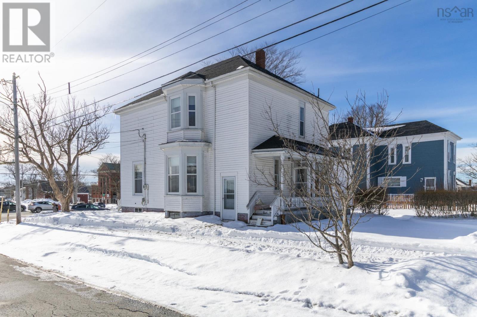 48 Albert Street, Yarmouth, Nova Scotia  B5A 3N6 - Photo 5 - 202603492