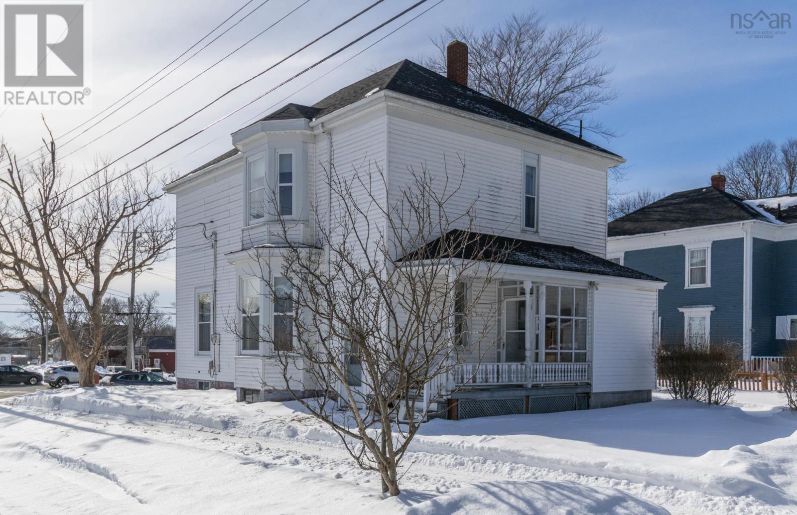 48 Albert Street, Yarmouth, Nova Scotia  B5A 3N6 - Photo 6 - 202603492