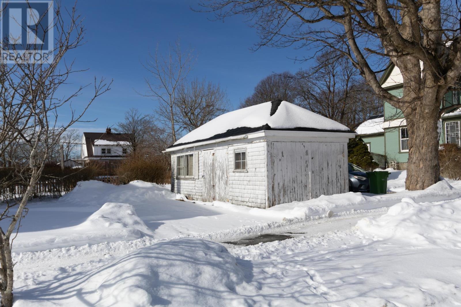 48 Albert Street, Yarmouth, Nova Scotia  B5A 3N6 - Photo 7 - 202603492