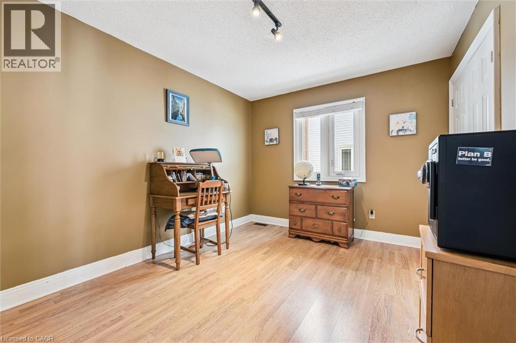 25 Lynnvalley Crescent, Kitchener, Ontario  N2N 3A8 - Photo 20 - 40806782