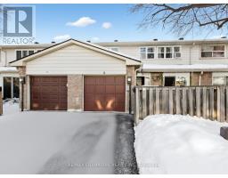 8 CLIFF FERNWAY, Toronto, Ontario