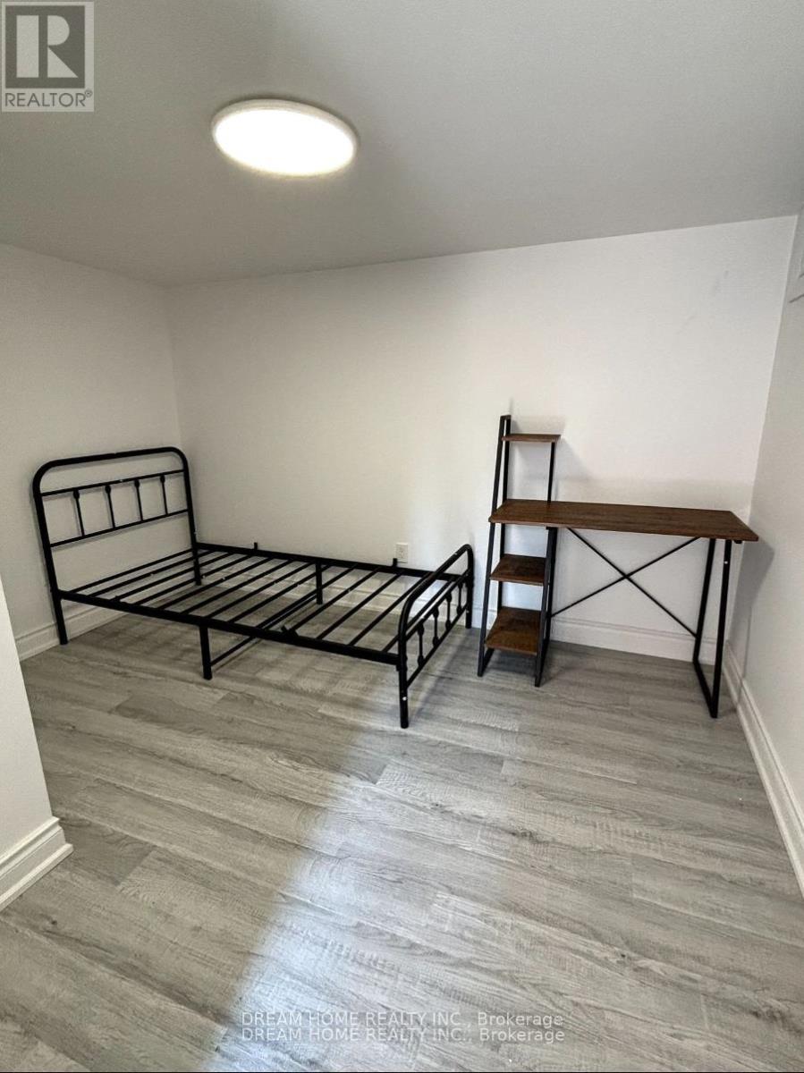 Bsmt B1 - 262 Clinton Street, Toronto (Palmerston-Little Italy), Ontario  M6G 2Y6 - Photo 2 - C12826698