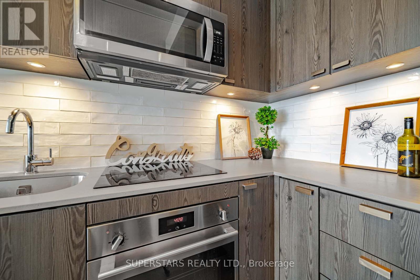 2008 - 56 Forest Manor Road, Toronto, Ontario  M2J 0E5 - Photo 10 - C12826726