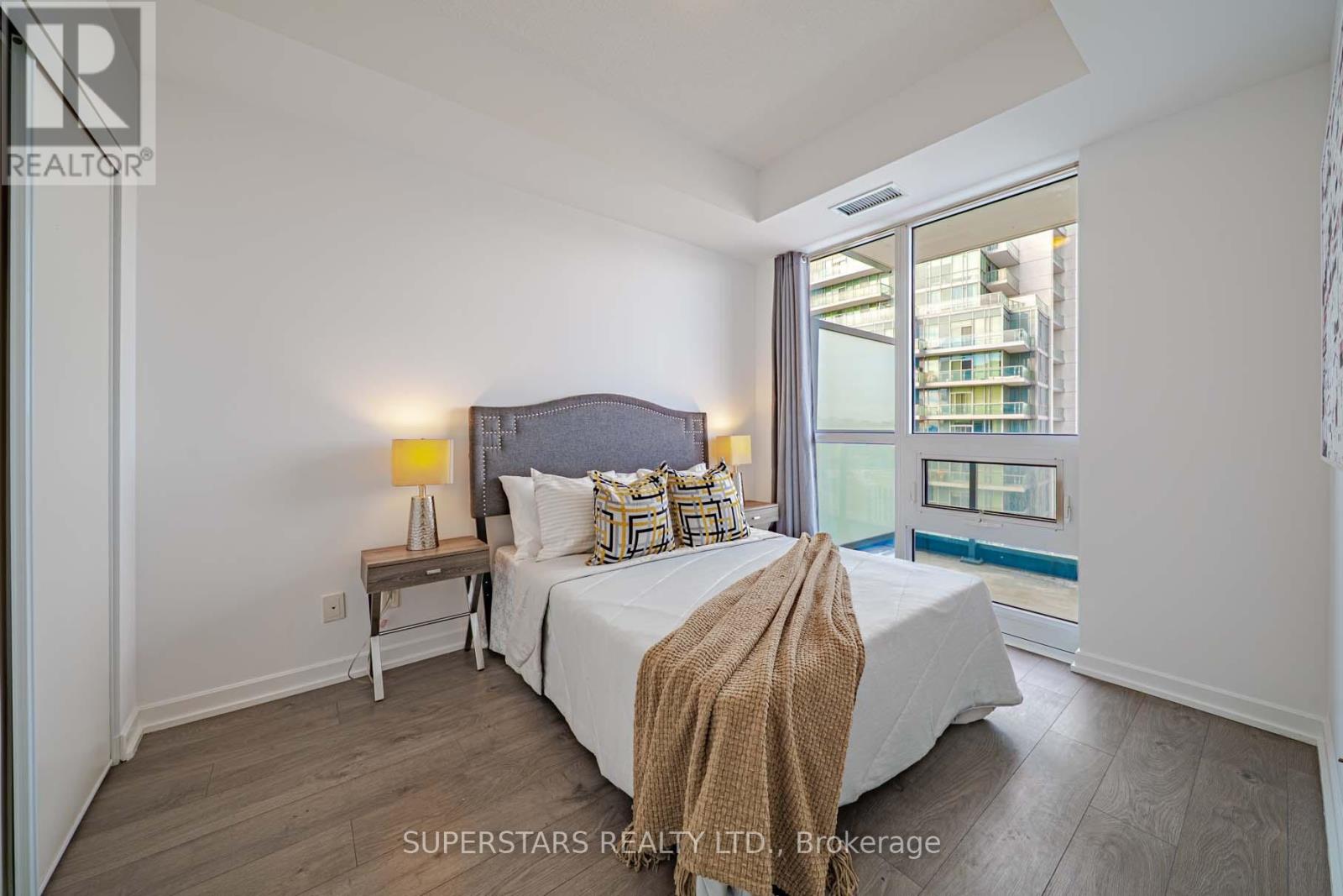 2008 - 56 Forest Manor Road, Toronto, Ontario  M2J 0E5 - Photo 12 - C12826726