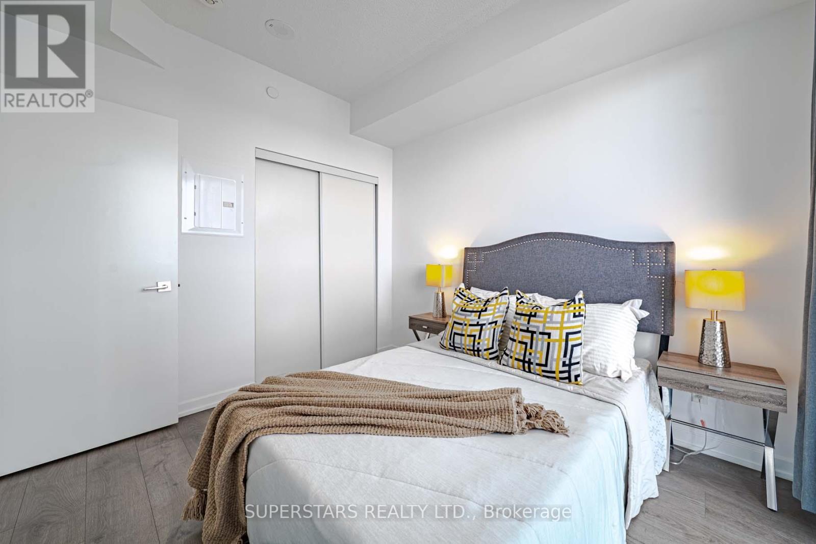 2008 - 56 Forest Manor Road, Toronto, Ontario  M2J 0E5 - Photo 13 - C12826726