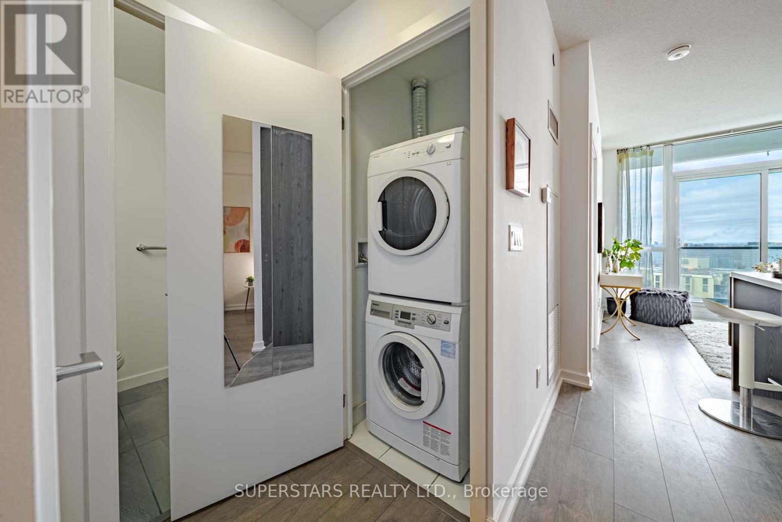 2008 - 56 Forest Manor Road, Toronto, Ontario  M2J 0E5 - Photo 17 - C12826726