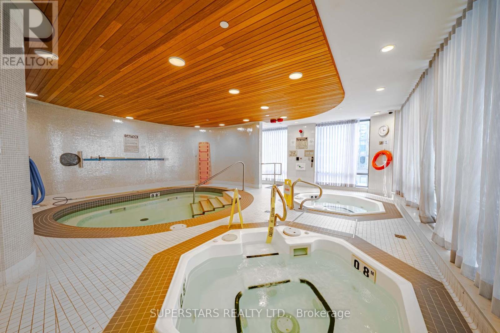 2008 - 56 Forest Manor Road, Toronto, Ontario  M2J 0E5 - Photo 22 - C12826726