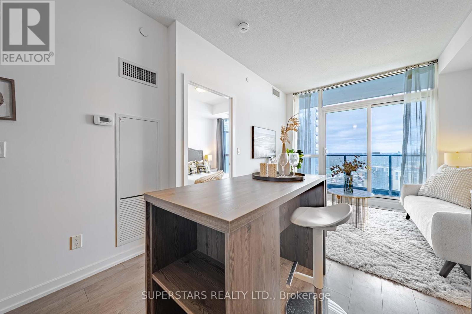 2008 - 56 Forest Manor Road, Toronto, Ontario  M2J 0E5 - Photo 3 - C12826726