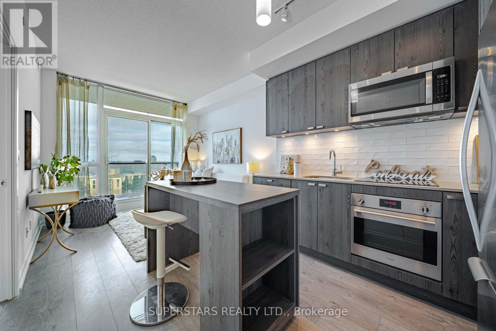 2008 - 56 Forest Manor Road, Toronto, Ontario  M2J 0E5 - Photo 8 - C12826726