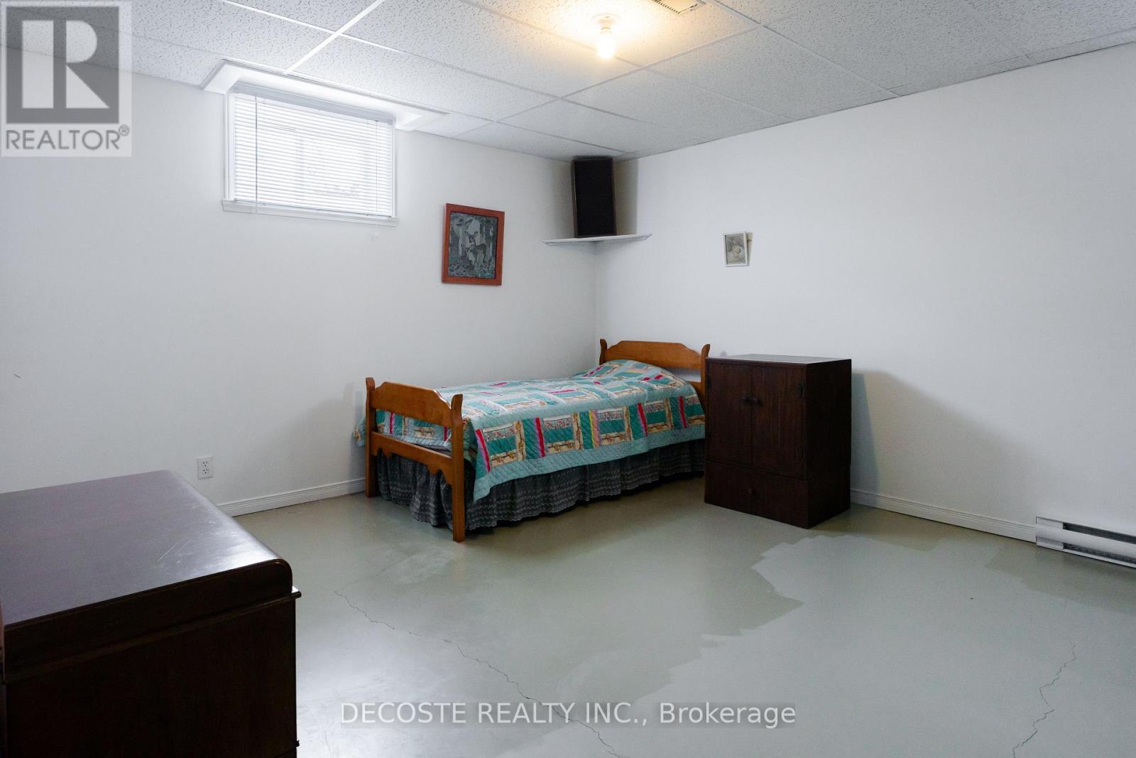 35 Sandfield Avenue N, North Glengarry, Ontario  K0C 1A0 - Photo 18 - X12826598