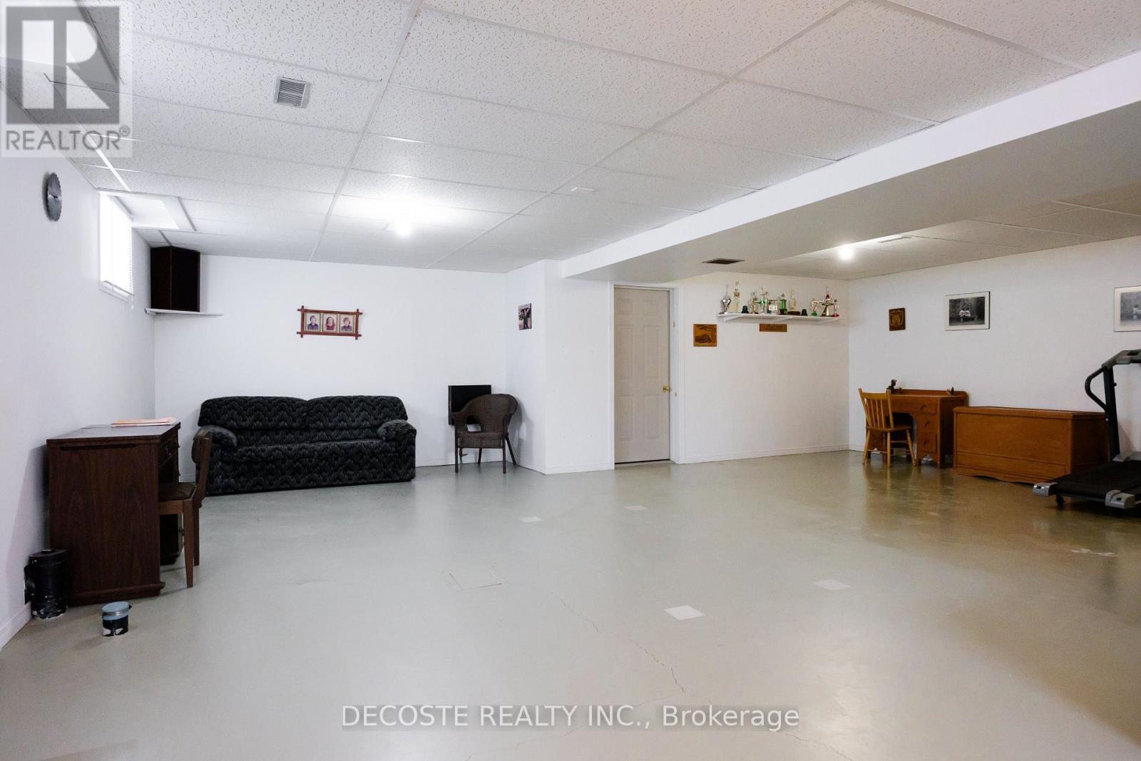 35 Sandfield Avenue N, North Glengarry, Ontario  K0C 1A0 - Photo 19 - X12826598