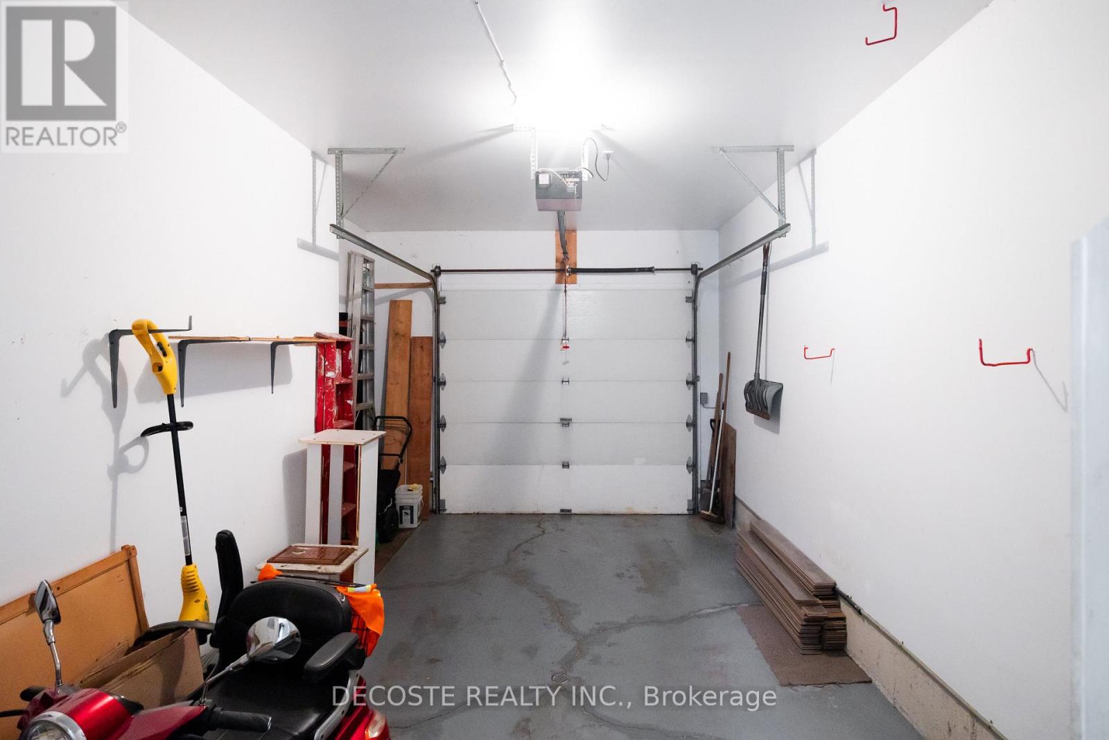 35 Sandfield Avenue N, North Glengarry, Ontario  K0C 1A0 - Photo 24 - X12826598