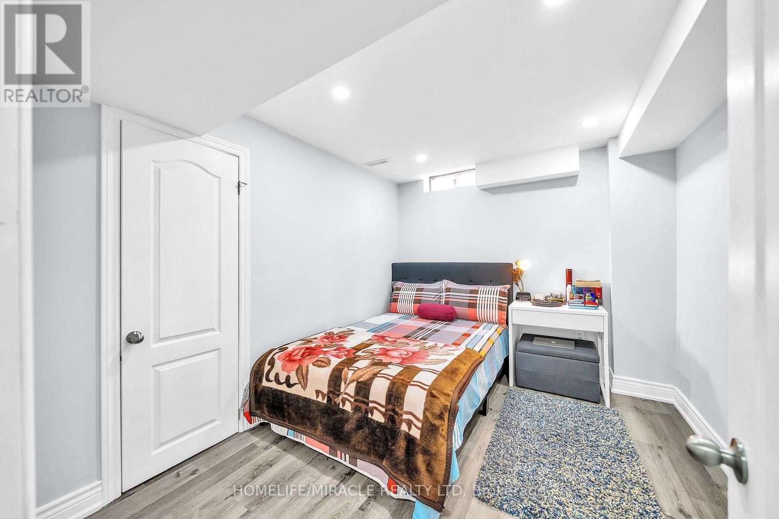 7 Houghton Court, Whitby, Ontario  L1N 8G9 - Photo 28 - E12826552