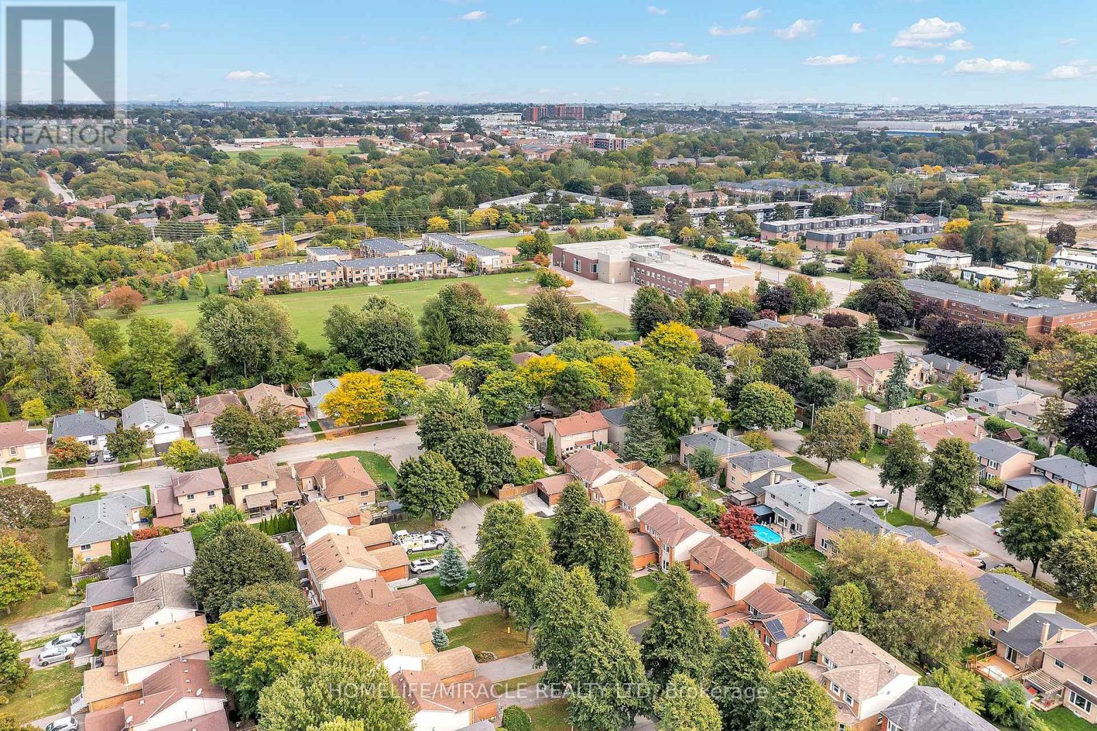 7 Houghton Court, Whitby, Ontario  L1N 8G9 - Photo 35 - E12826552