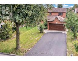 7 HOUGHTON COURT, Whitby, Ontario