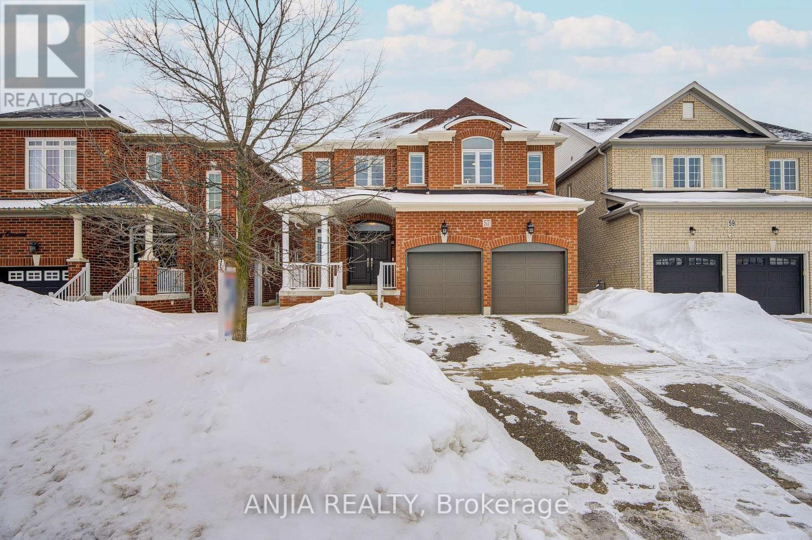 57 Nature Way Crescent, Newmarket, Ontario  L9N 0A7 - Photo 3 - N12826642