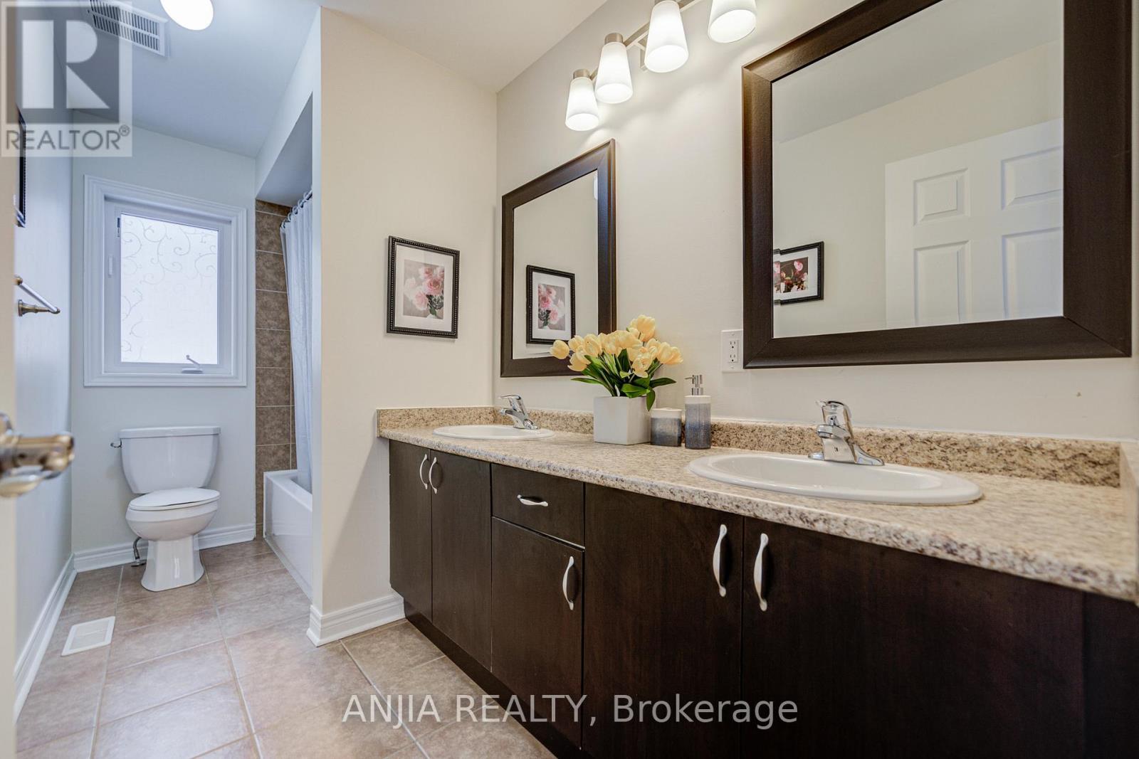 57 Nature Way Crescent, Newmarket, Ontario  L9N 0A7 - Photo 41 - N12826642