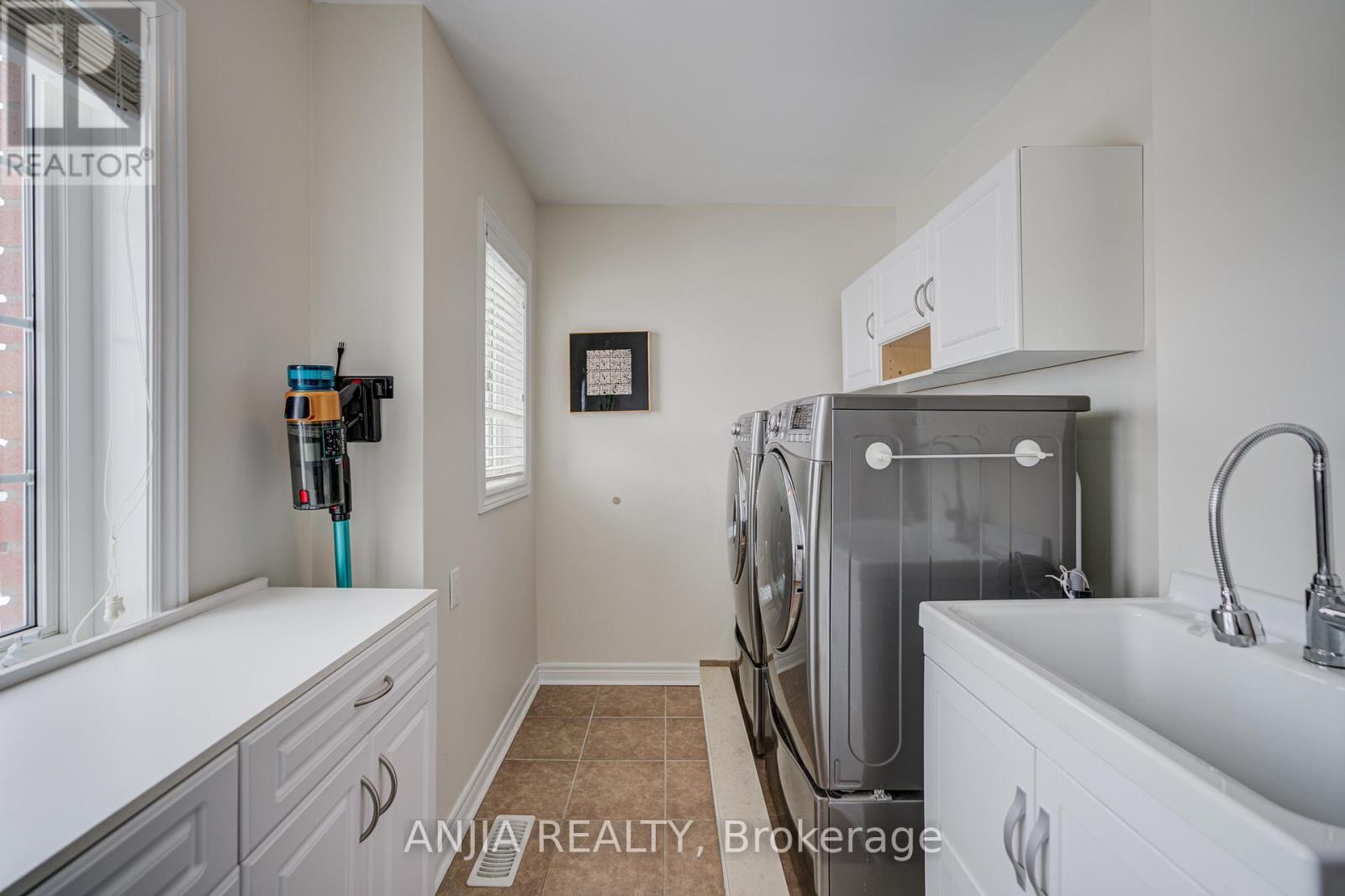 57 Nature Way Crescent, Newmarket, Ontario  L9N 0A7 - Photo 43 - N12826642