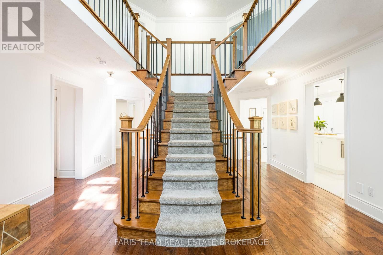 6 Alana Drive, Springwater, Ontario  L9X 0S2 - Photo 7 - S12826532