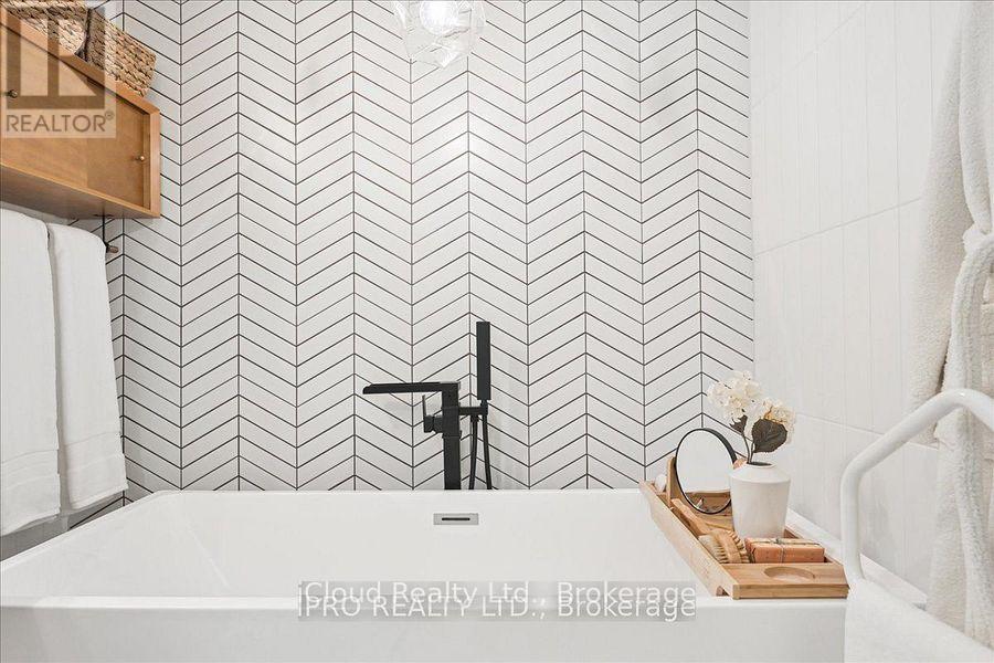 805 - 2210 Lakeshore Road, Burlington, Ontario  L7R 4J9 - Photo 36 - W12727242