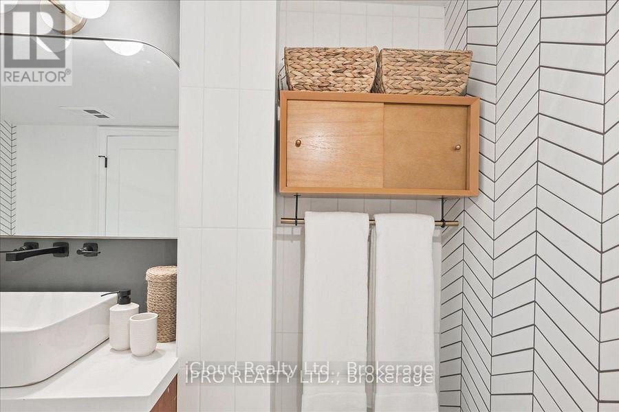 805 - 2210 Lakeshore Road, Burlington, Ontario  L7R 4J9 - Photo 35 - W12727242