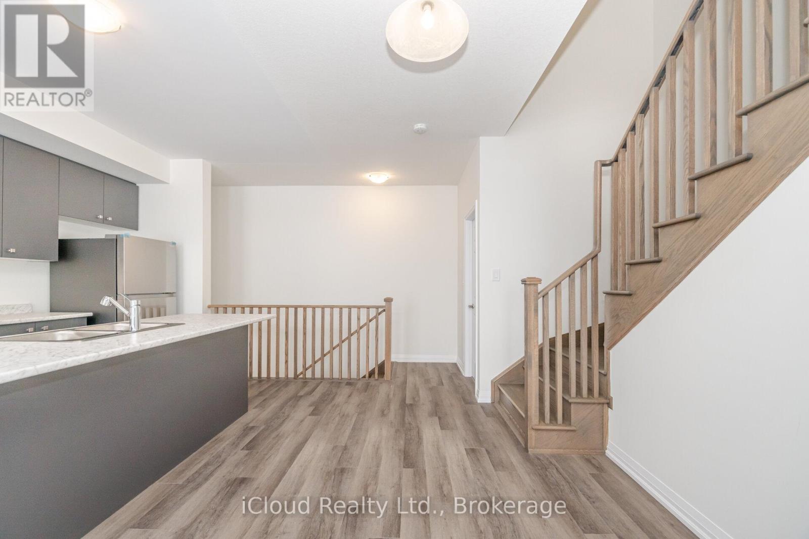 53 Stanley Avenue, Haldimand, Ontario  N3W 0J5 - Photo 11 - X12602140