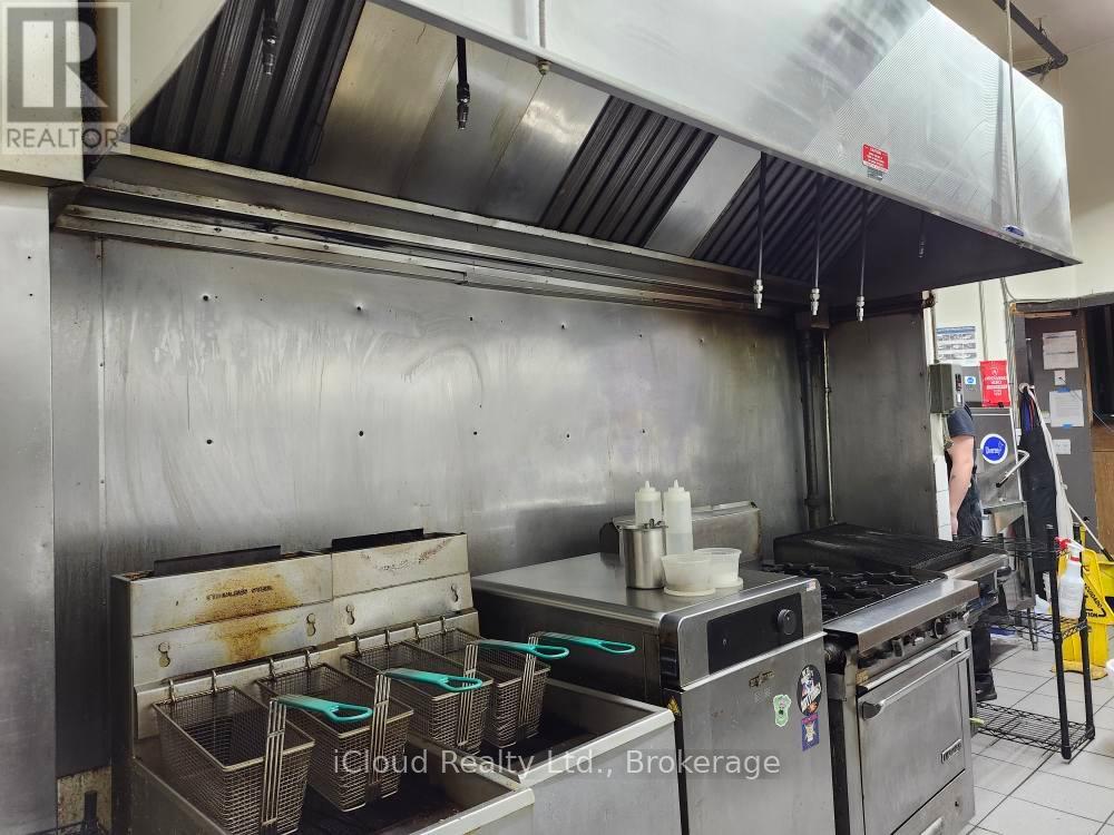 91 Wyndham Street N, Guelph, Ontario N1H 4E9 - Photo 11 - X12608968