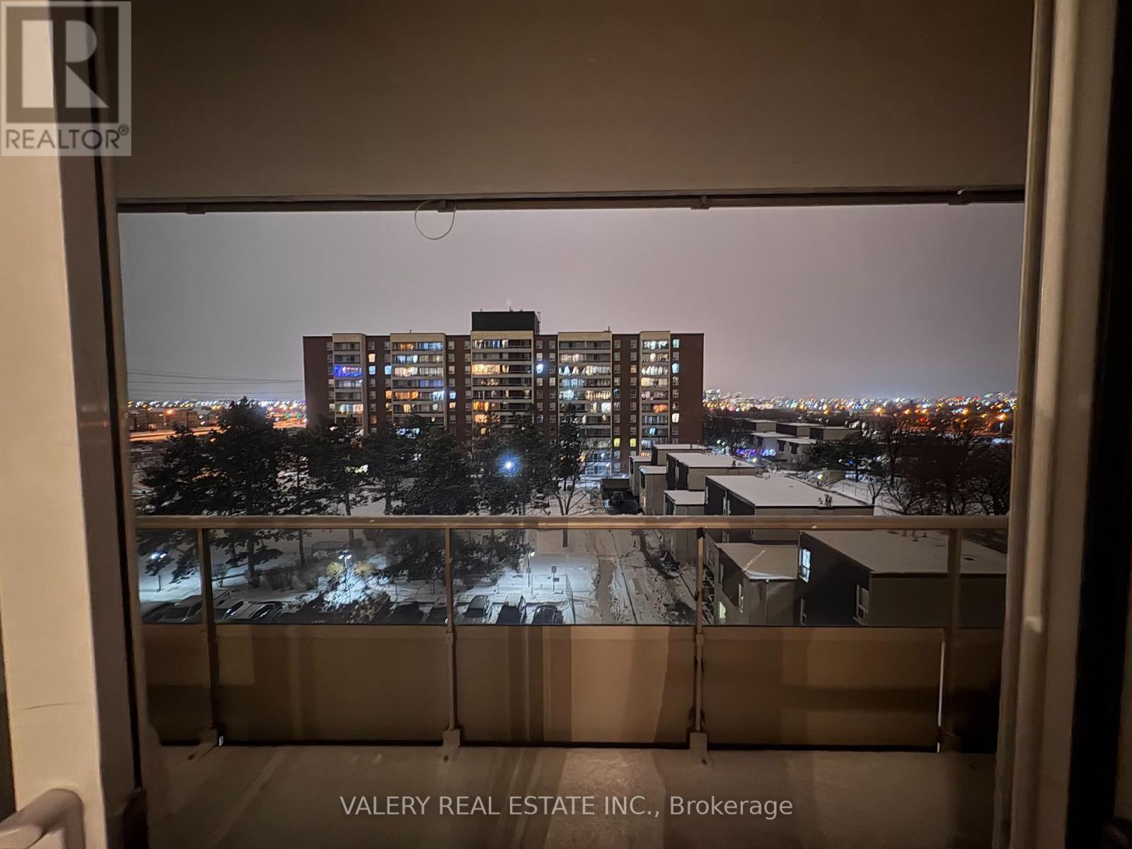 708 - 31 Four Winds Drive, Toronto (York University Heights), Ontario  M3J 1K9 - Photo 6 - W12826566
