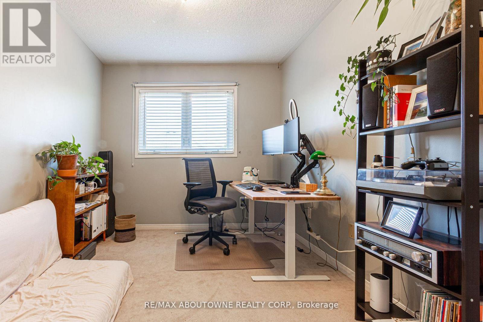 2230 Dale Ridge Drive, Oakville, Ontario  L6M 3L4 - Photo 19 - W12826654