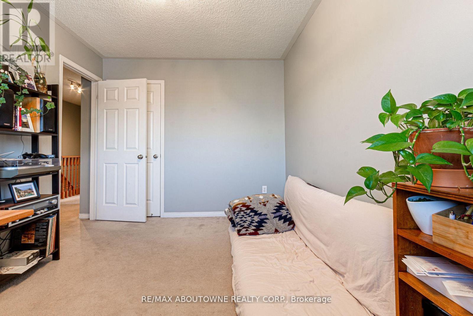 2230 Dale Ridge Drive, Oakville, Ontario  L6M 3L4 - Photo 20 - W12826654