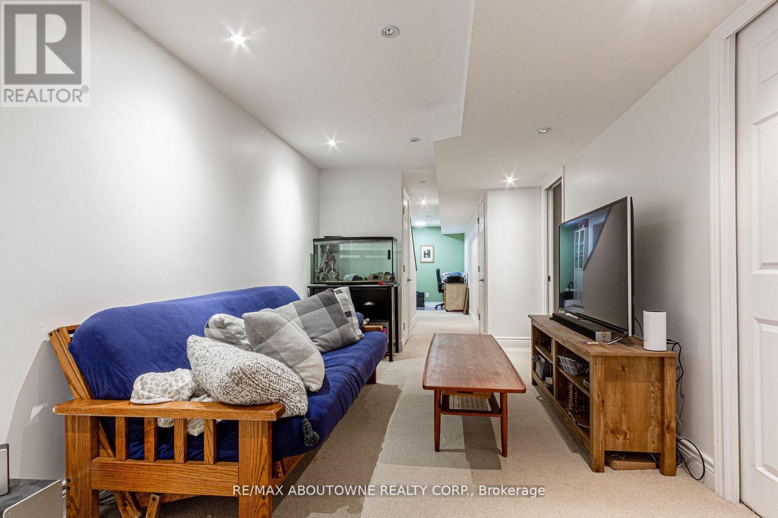 2230 Dale Ridge Drive, Oakville, Ontario  L6M 3L4 - Photo 25 - W12826654