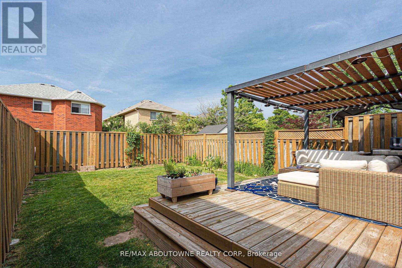 2230 Dale Ridge Drive, Oakville, Ontario  L6M 3L4 - Photo 32 - W12826654