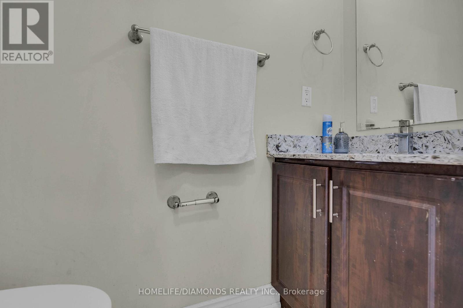 70 Maldives Crescent, Brampton, Ontario  L6P 1L1 - Photo 16 - W12826720