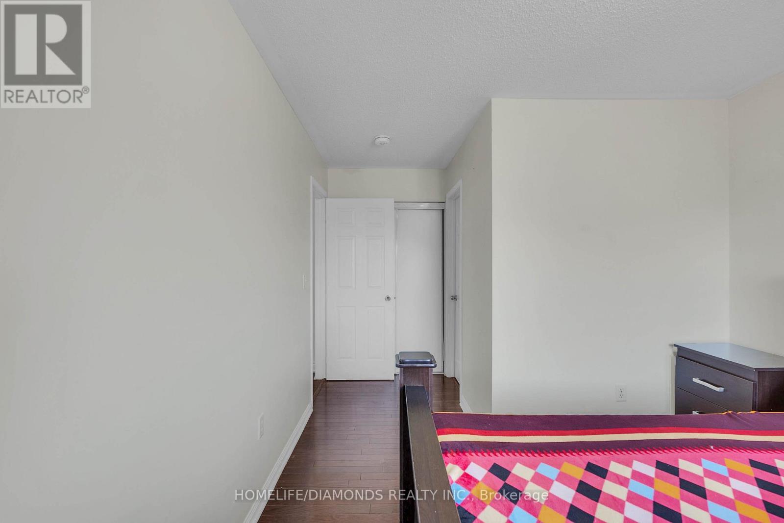 70 Maldives Crescent, Brampton, Ontario  L6P 1L1 - Photo 34 - W12826720