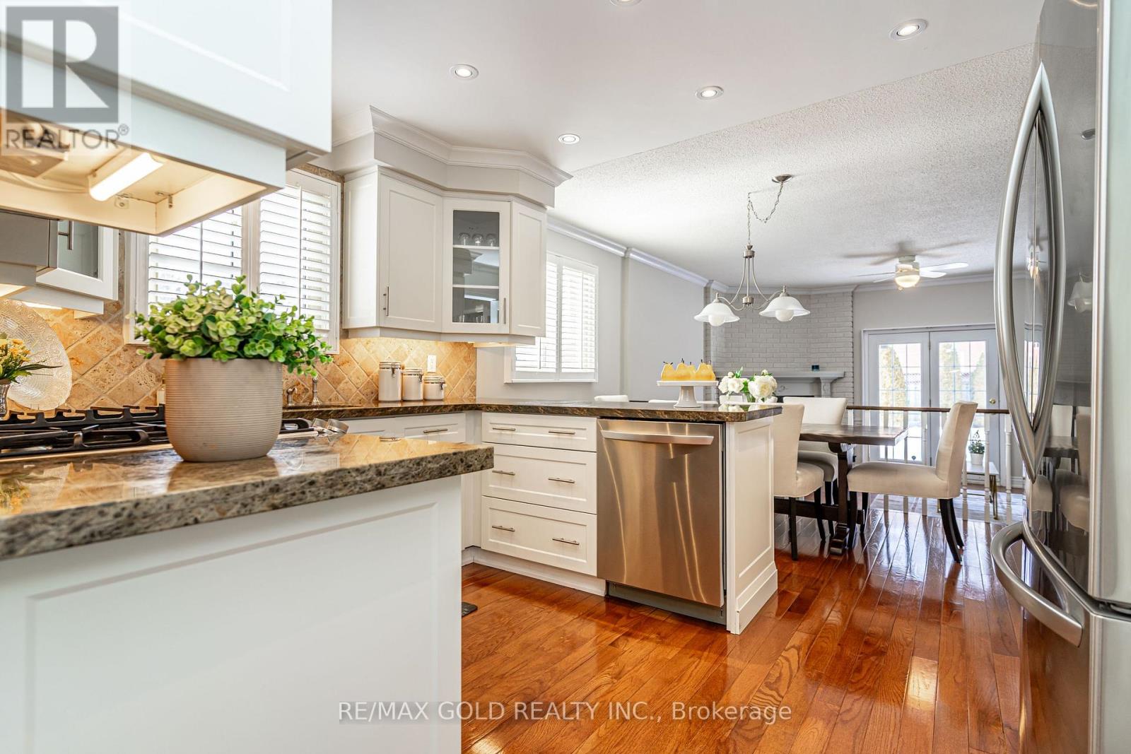 7 Oldham Crescent, Brampton, Ontario  L6Z 1W2 - Photo 13 - W12826724