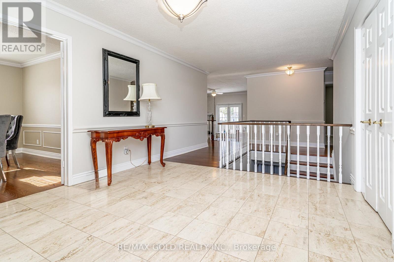 7 Oldham Crescent, Brampton, Ontario  L6Z 1W2 - Photo 4 - W12826724