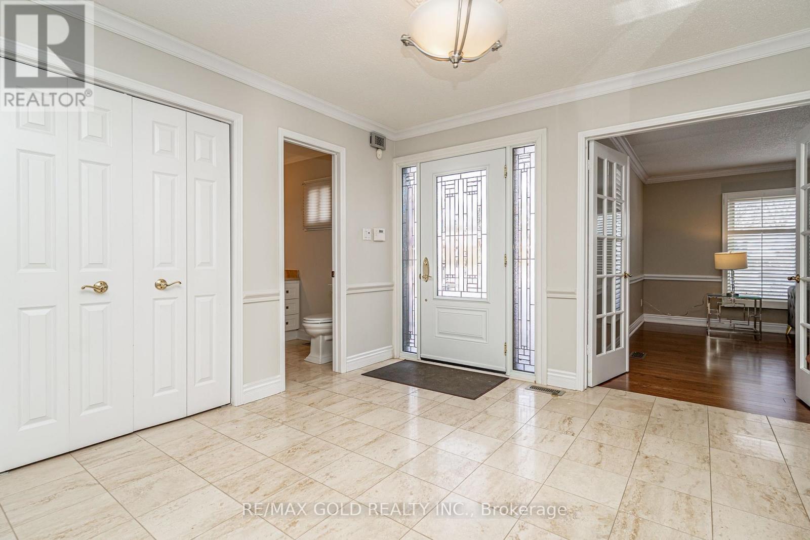 7 Oldham Crescent, Brampton, Ontario  L6Z 1W2 - Photo 5 - W12826724