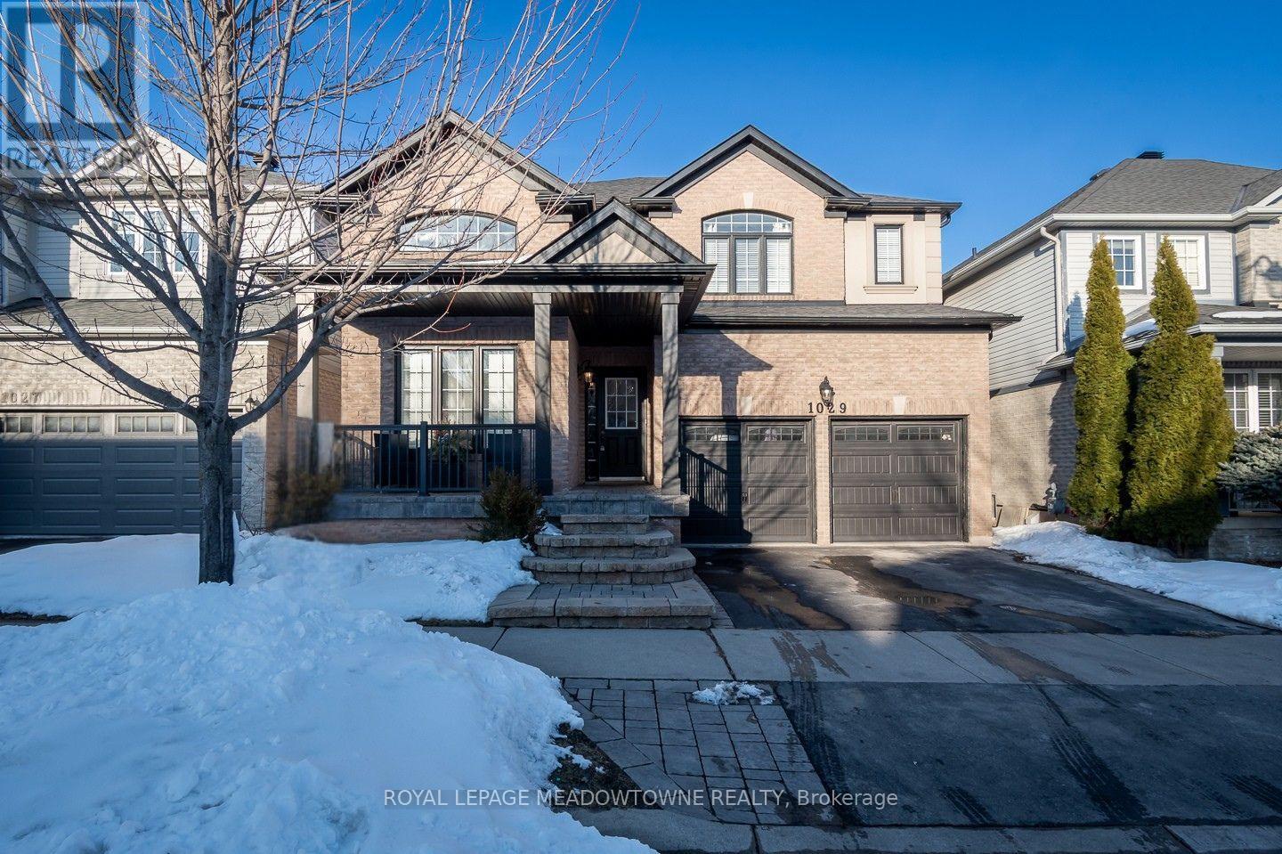 1029 Easterbrook Crescent, Milton, Ontario  L9T 0C4 - Photo 2 - W12826756