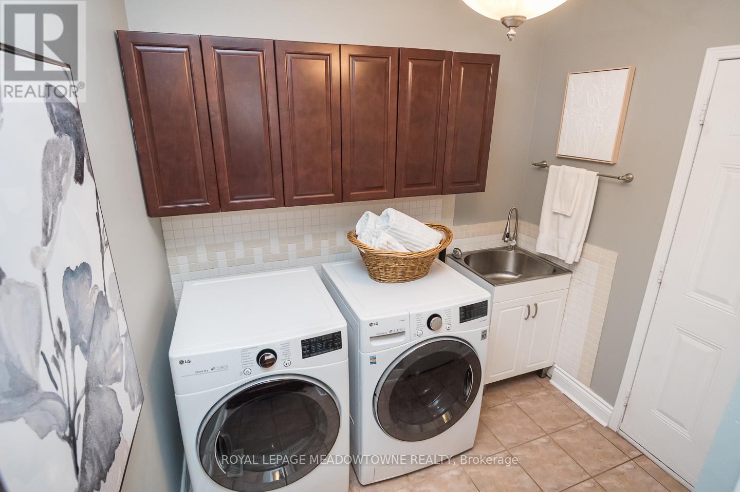 1029 Easterbrook Crescent, Milton, Ontario  L9T 0C4 - Photo 21 - W12826756